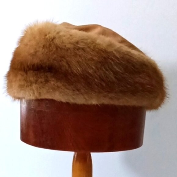 Women's Vintage Mid Century Brown Real‎ Fur Hat with Cloth Crown - Picture 1 of 5